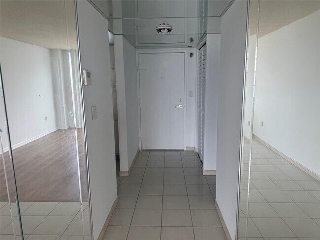 Building Photo - 2851 NE 183rd St