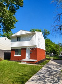 Building Photo - Fully updated like new inside! Central Air! Convenient location!