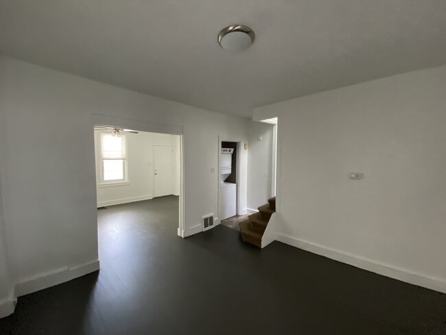 Building Photo - 93 B St