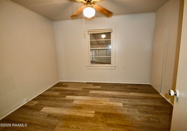 Building Photo - 2114 S Ave F