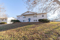 Building Photo - 2908 Leeway Dr