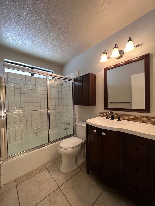 Building Photo - Spring Valley Lake Home