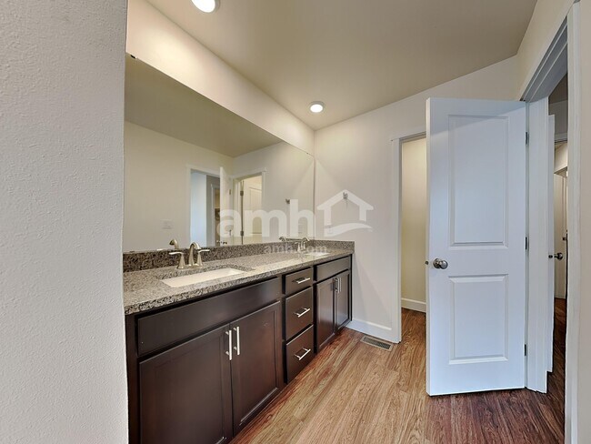 Building Photo - 19211 15th Ave Ct E