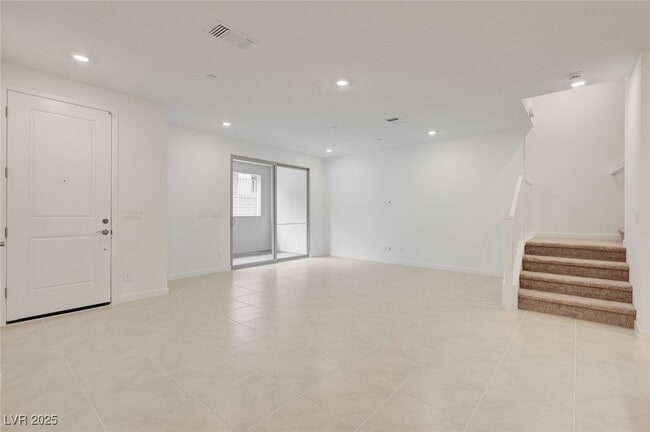 Building Photo - 2541 Monolith St