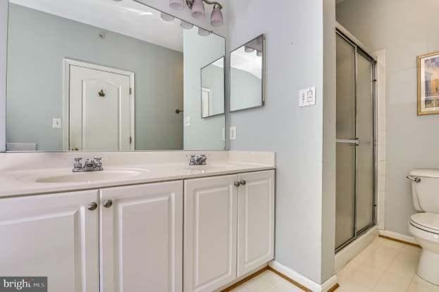 Building Photo - 4946 Lee Farm Ct