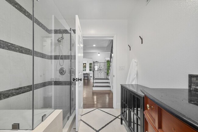 Building Photo - 263 San Miguel Rd