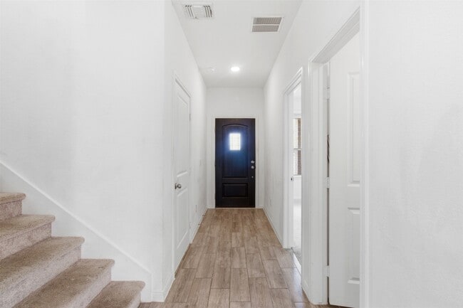 Building Photo - 6815 Ivory Sedge Trl