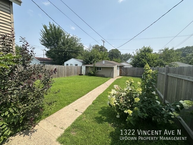 Building Photo - 1322 N Vincent Ave
