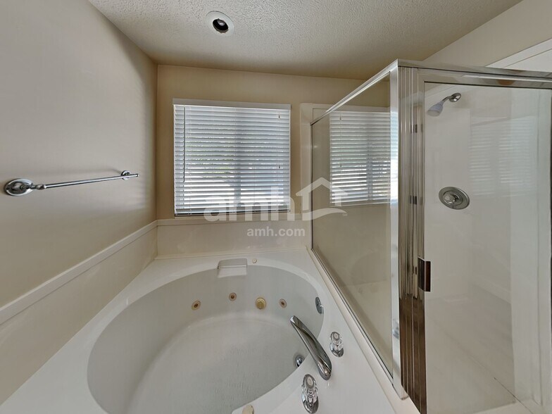 Building Photo - 7585 S 2050 E