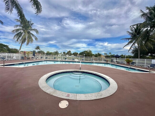 Building Photo - 2371 NW 33rd St