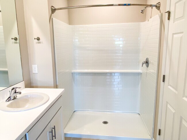 Building Photo - 2864 Coral Cir