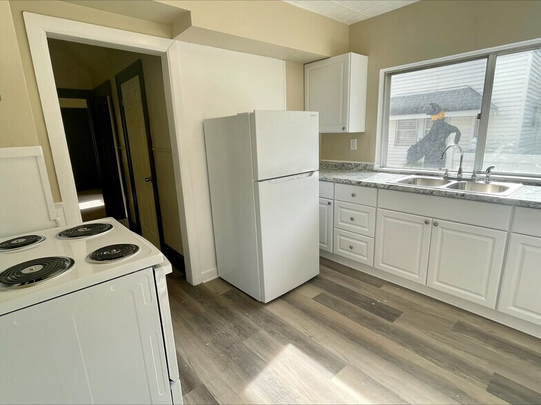 Building Photo - 1022 Herberich Ave