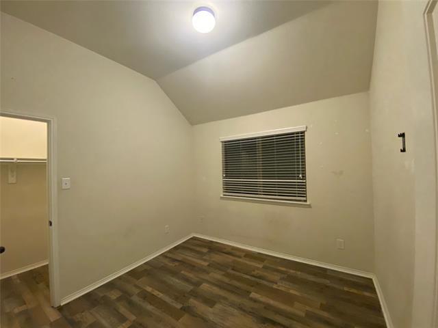 Building Photo - 320 Springtree St