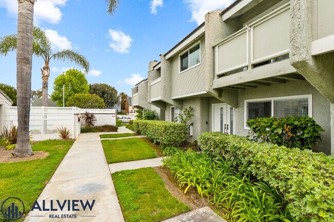 Building Photo - Highly Upgraded, Large Condo in Huntington Beach!
