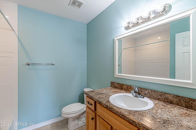 Building Photo - 445 8th Ave N