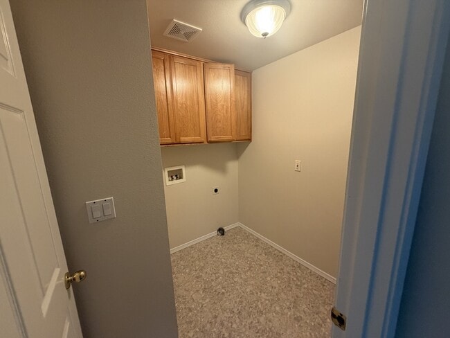 Building Photo - 1866 NE Fairview Ave