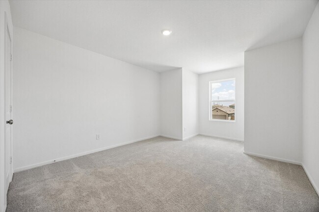 Building Photo - 16847 Spotted Oak Dr