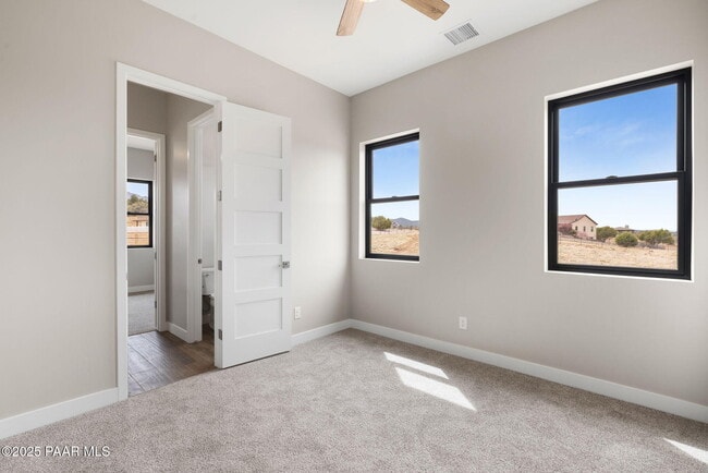 Building Photo - 4613 W Stazenski Rd
