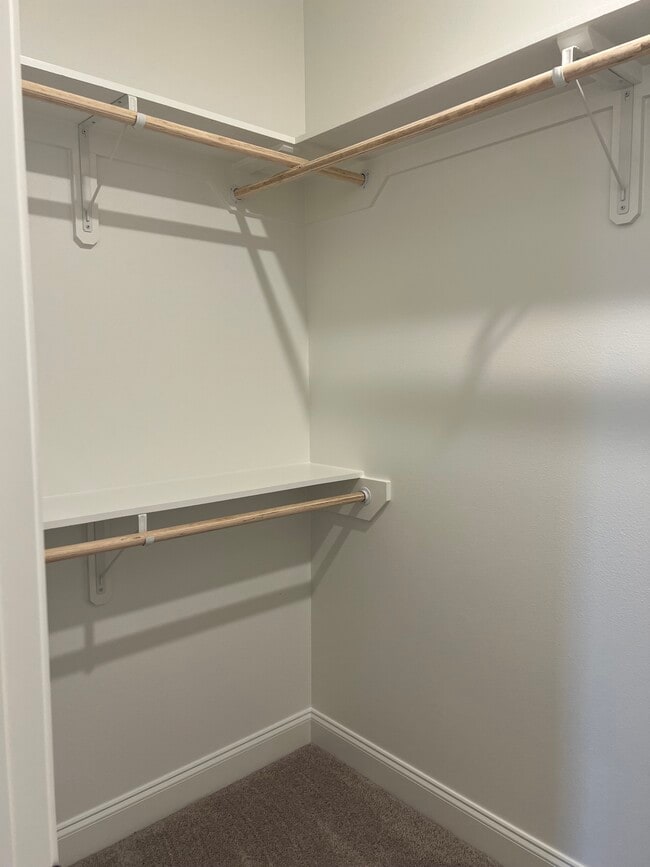 Building Photo - 109 Nandina Dr