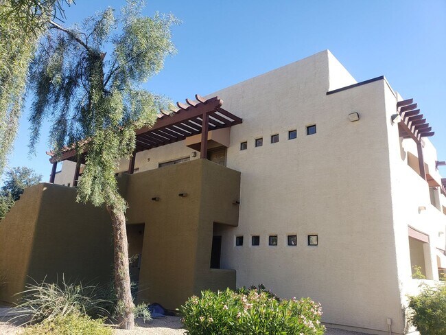 Building Photo - AVAILABLE NOW!!! GATED COMMUNITY - THE RAVEN - WITH GREAT AMENITIES