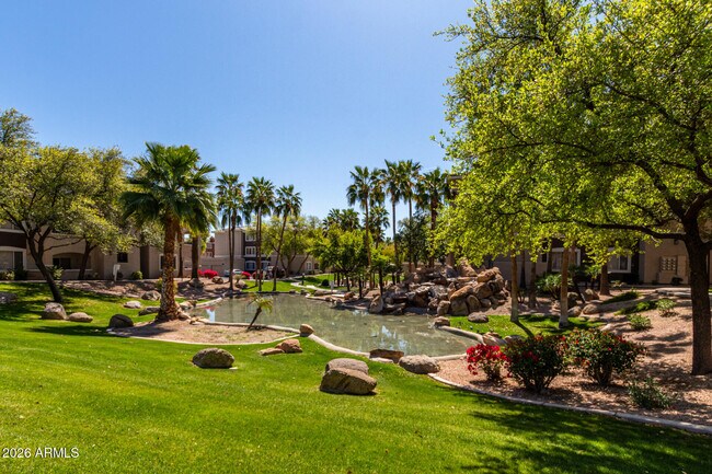 Building Photo - 5345 E Van Buren St