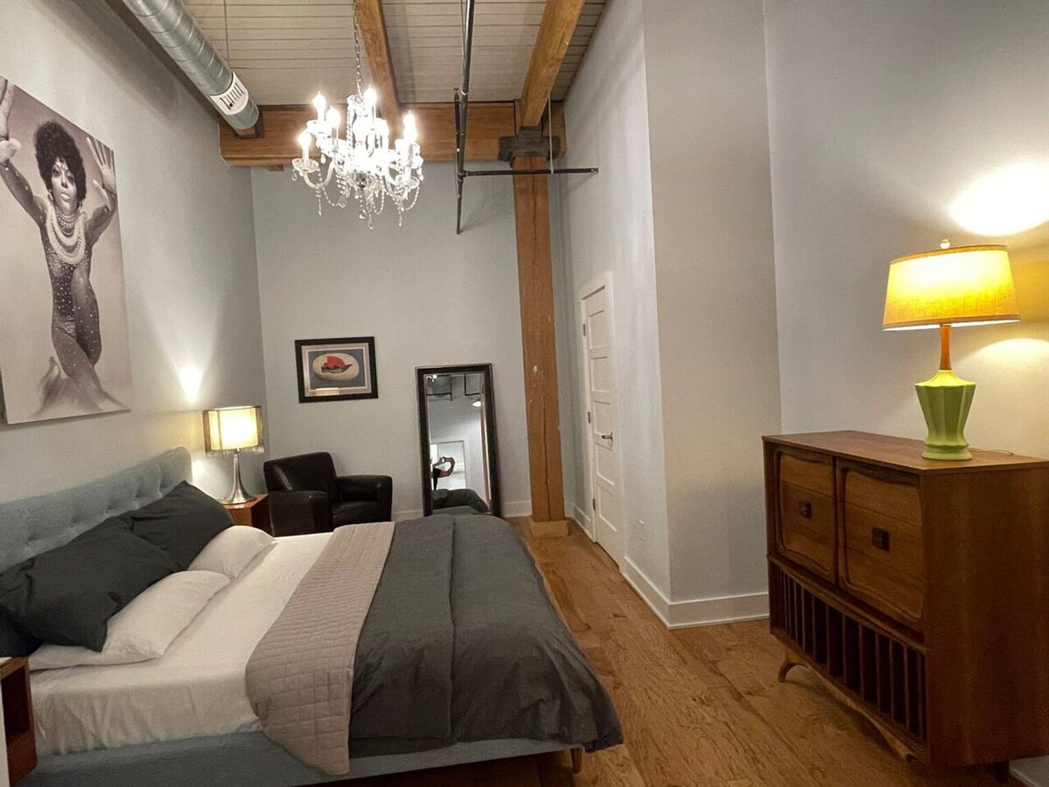 Building Photo - 749 Monroe Ave