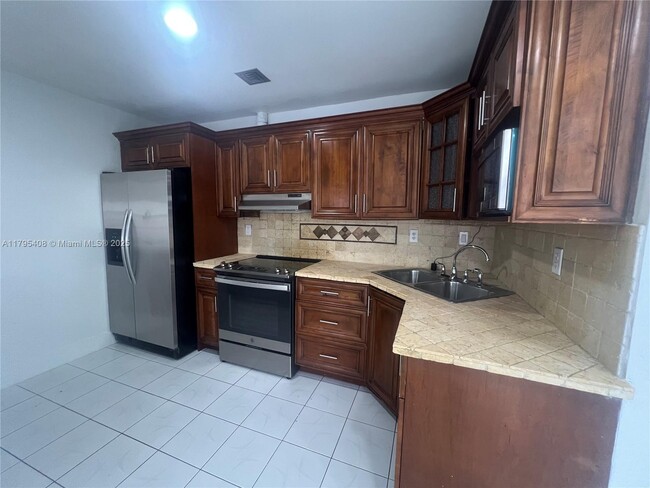 Building Photo - 11720 SW 103rd Ln