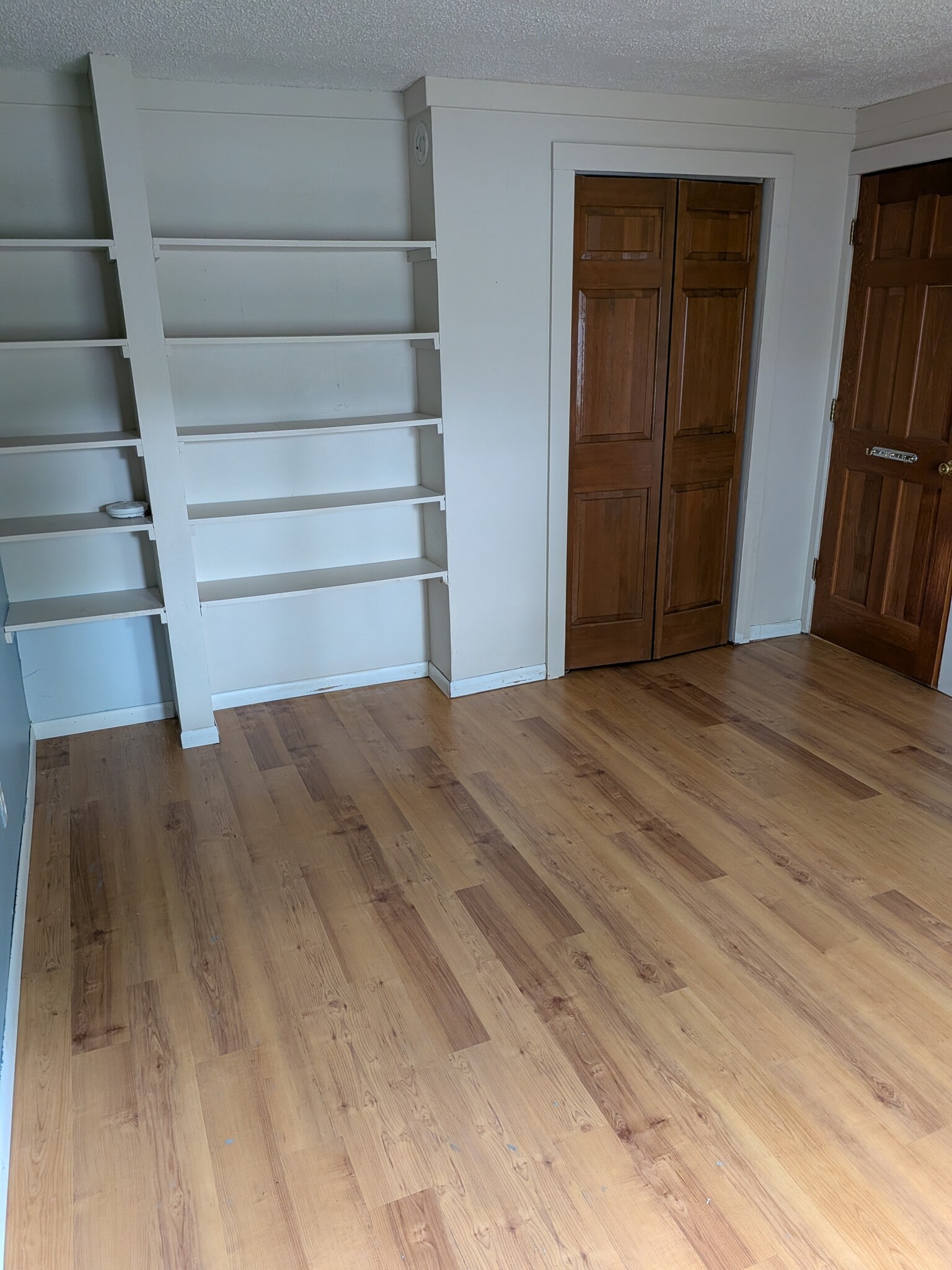 Building Photo - 1730 Hubbard Ave