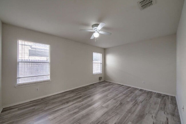 Building Photo - Charming 3-bedroom, 2-bathroom home in Wildhorse!