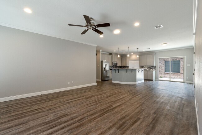 Building Photo - 2840 Forest Park Blvd
