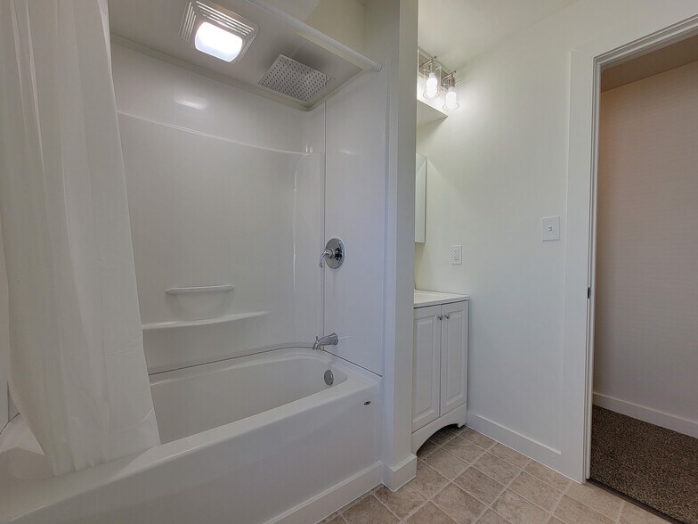 Building Photo - 209 Leaman St