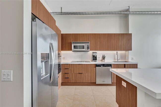 Building Photo - 3029 NE 188th St