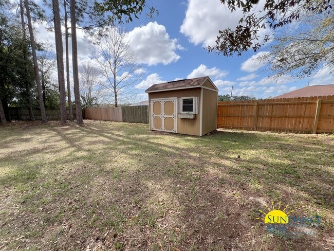 Building Photo - Smart & Solar-Powered South Crestview Home Near Duke Field & Eglin AFB