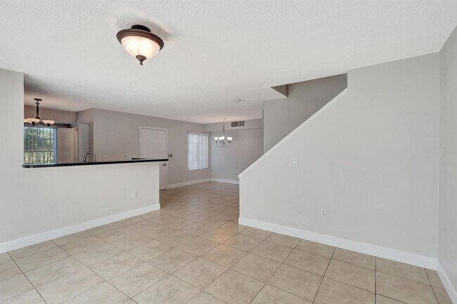 Building Photo - Spacious 3BR/2.5BA in Gated Milano Community