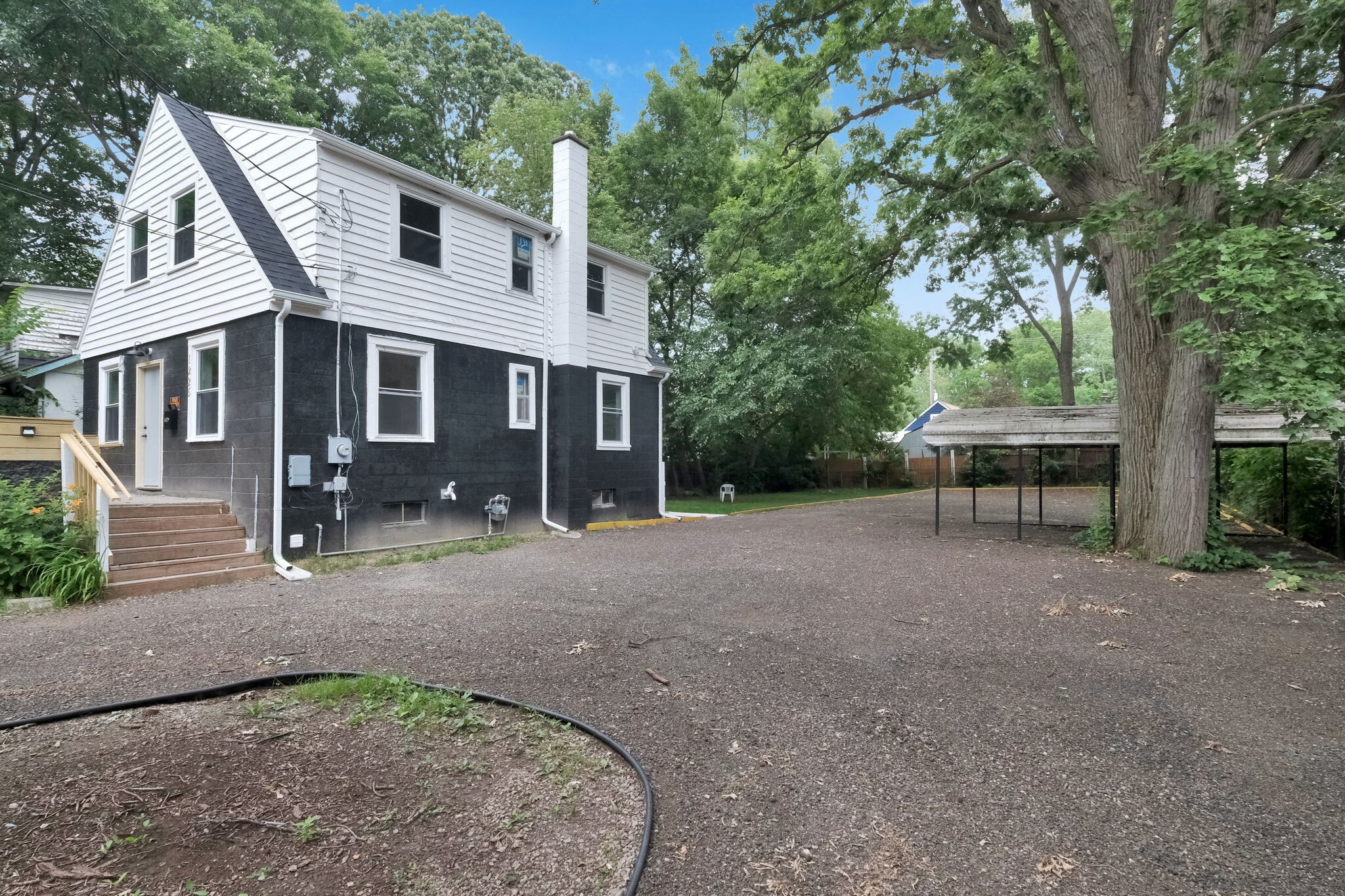 Building Photo - 1225 Regent St