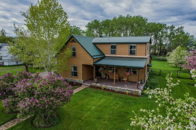 Primary Photo - Spacious 4-Bedroom Home in the Heart of Sh...