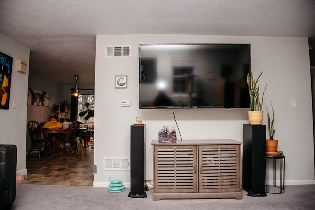 Building Photo - Condo Located on Cool Creek Golf Course
