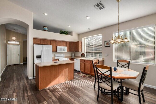 Building Photo - 17709 W Sunbelt Dr