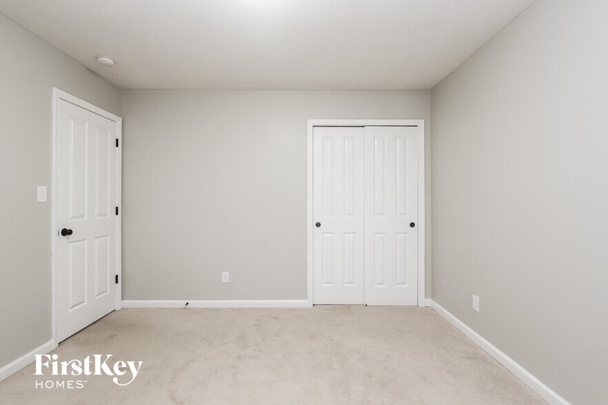 Building Photo - 8644 Hornady Dr