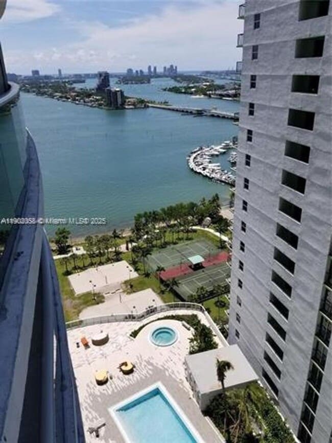 Building Photo - 488 NE 18th St