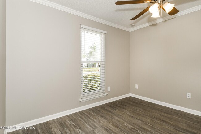 Building Photo - 10258 Lake Pines Rd