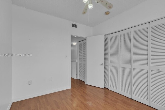 Building Photo - 9193 Fontainebleau Blvd