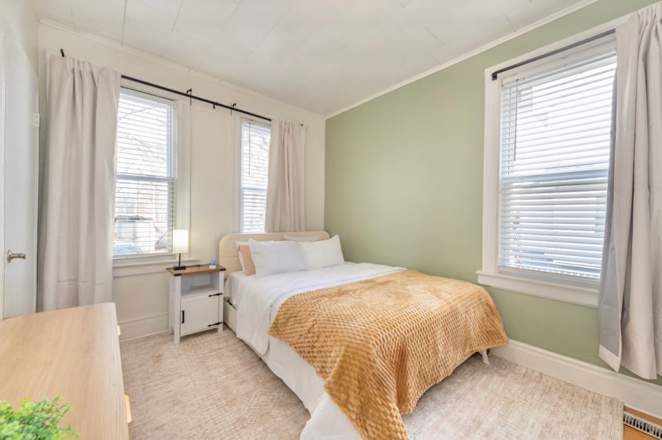 Bedroom 1 - 45 Essex Ave