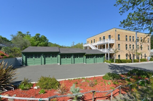 Building Photo - 13756 Arnold Dr