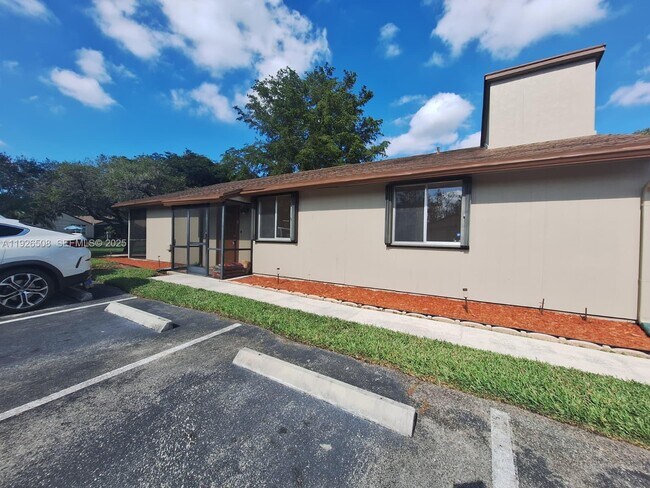 Building Photo - 22295 Timberly Dr