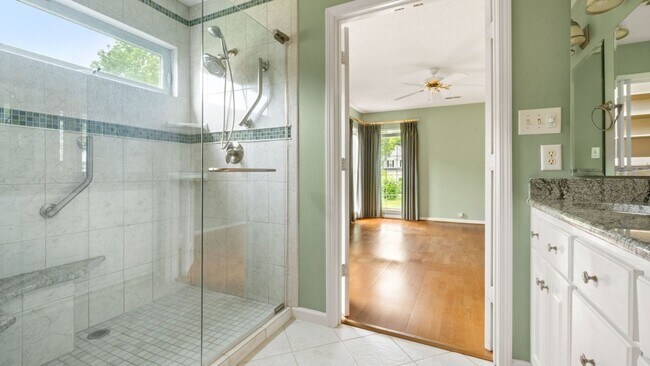 Building Photo - 3BR 2.5BA Cul-de-sac House with Loft in To...