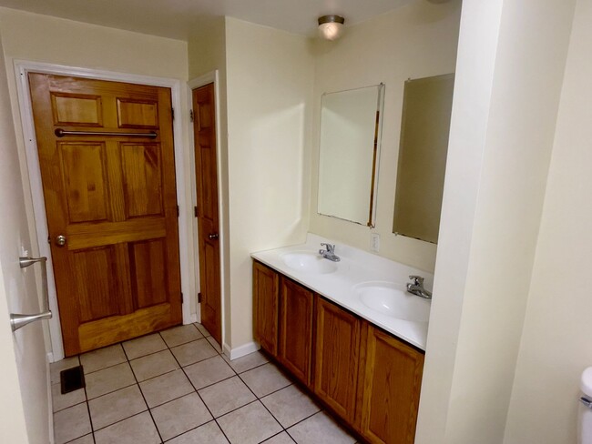 Building Photo - 1524 N 17th St