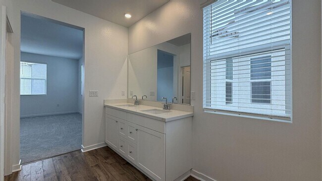Building Photo - 26654 Indigo Way