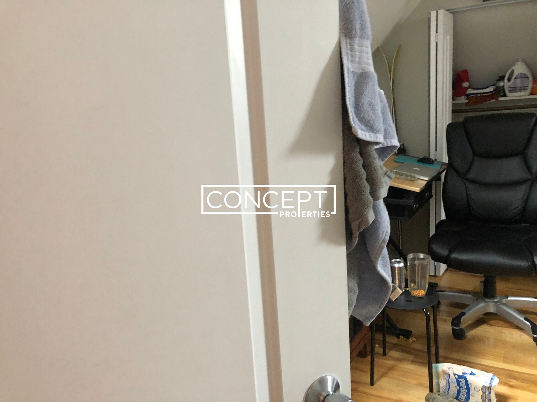 Building Photo - 17 Bow St