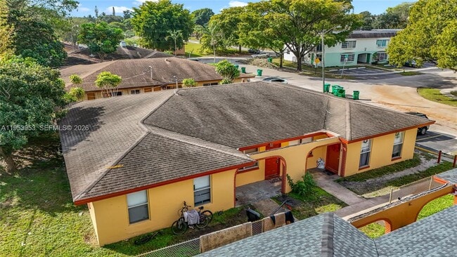 Building Photo - 1800 NW 52nd Ave